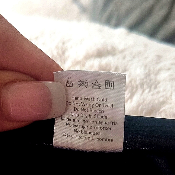 VENUS Black Swimwear - Picture 5 of 6